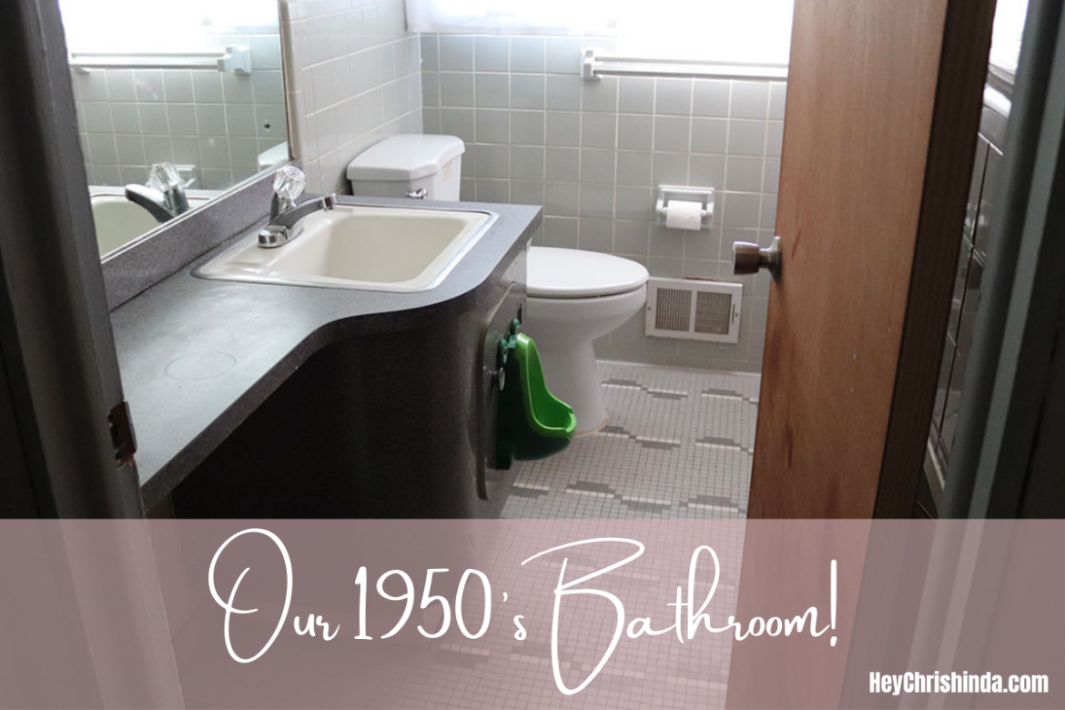 BLUE 1950S BATHROOM- HEYCHRISHINDA